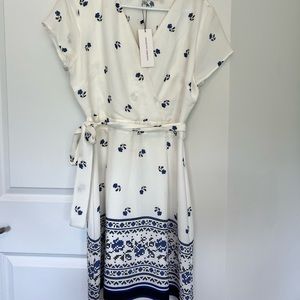White with Blue details short sleeve dress